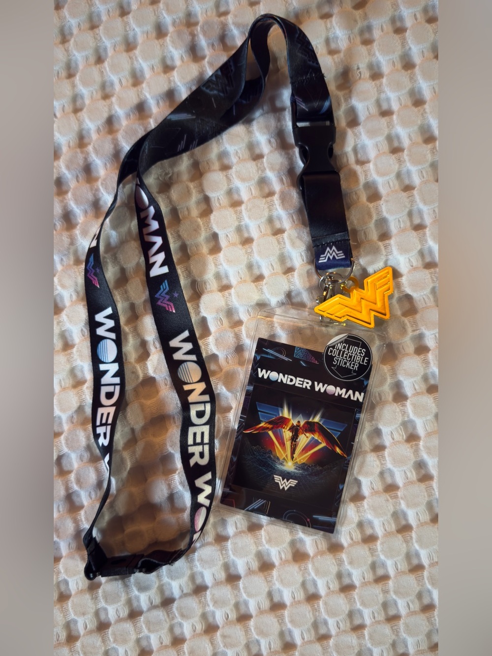 Bioworld Wonder Woman Black Lanyard with  Charm and Card Holder